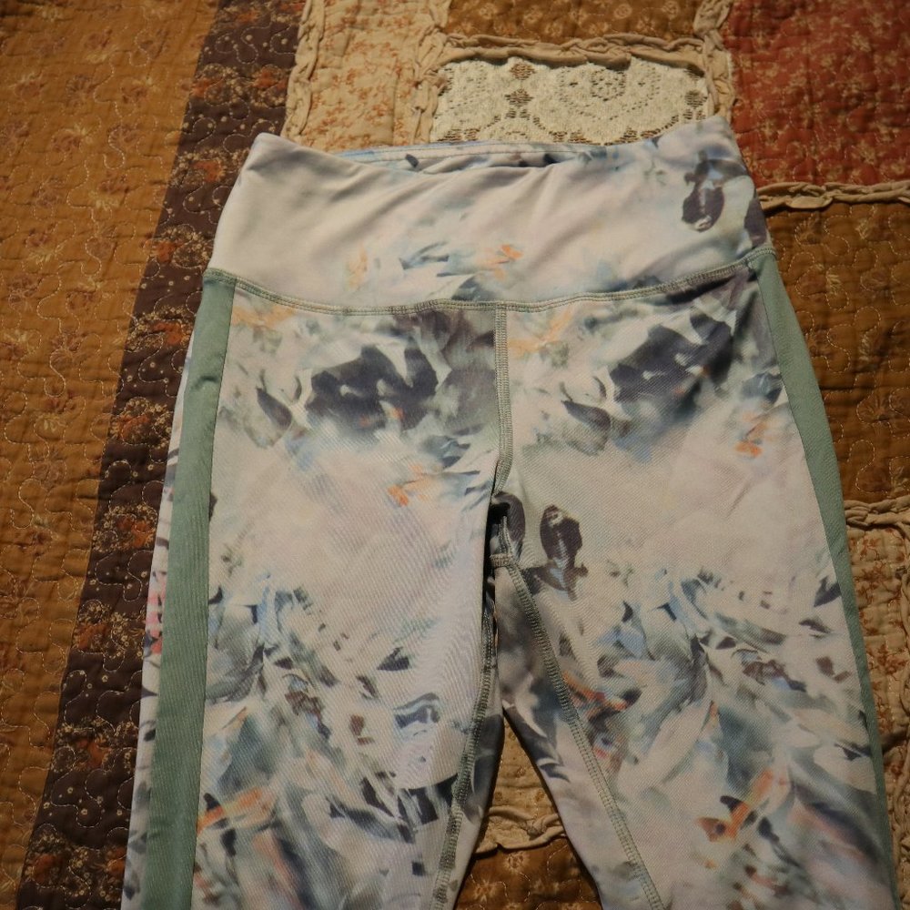 F21 Leggings size XS